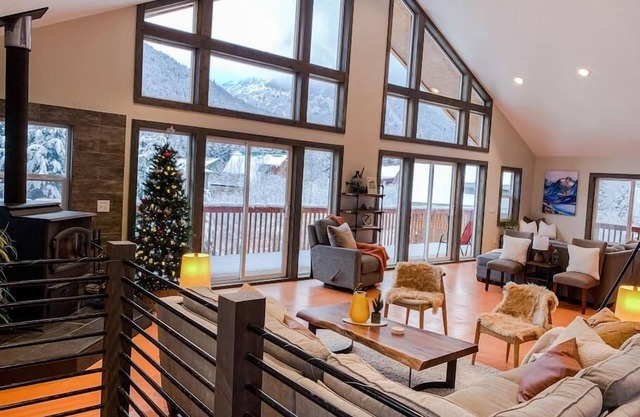 Jeremys Mountain Chalet @jeremysmountainchalet