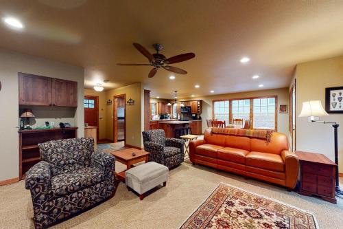 JG Farm Lake Retreat