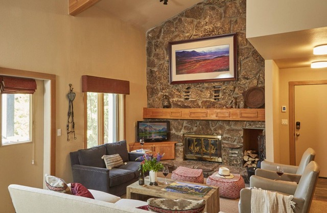 JHRL - Rendezvous A6, third floor Teton Village condo, perfect for families or single vacationers