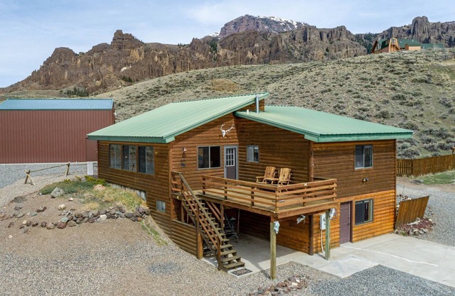 Jim Mountain Retreat Wapiti WY