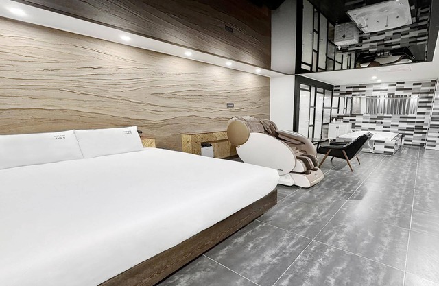 Jinju Hotel The V
