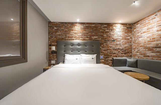 Jinju Nine Hotel