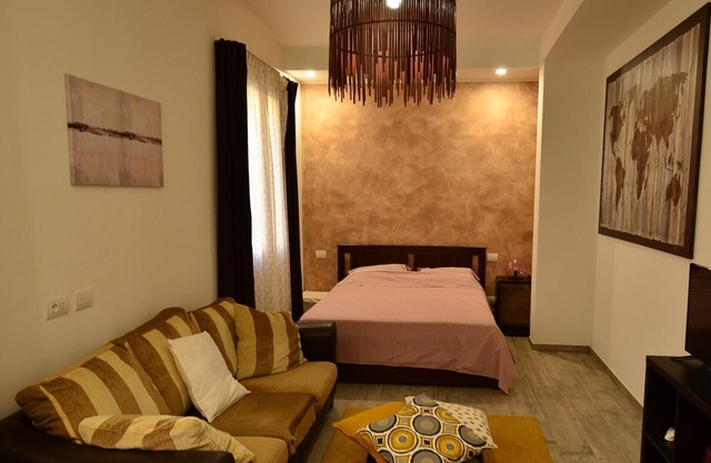 Jireh House B&B - Earth