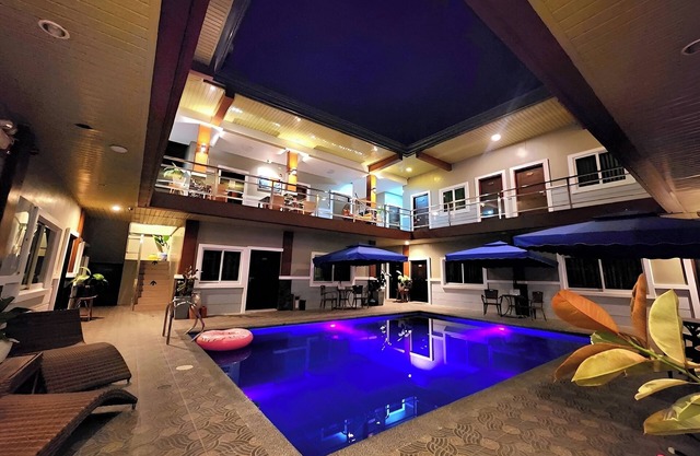 Jo Carter's Hotel and Suites Angeles City
