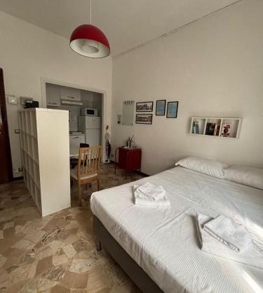 JOIVY Cosy Studio Near Metro, Quick Ride to Milan Centre