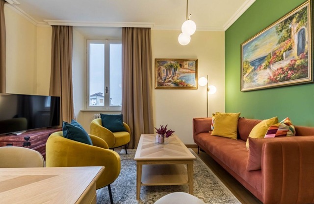JOIVY Fabulous Apt for 4 w/Balcony and Garage in Cernobbio