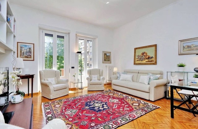 JOIVY Fabulous Family Apt for 4 w/Terrace next to Park