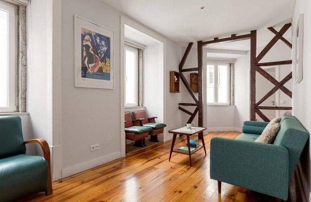 JOIVY Inviting flat next to Carmo Convent
