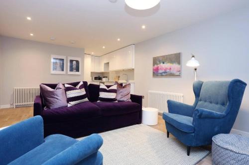 JOIVY Vibrant Home near Calton Hill