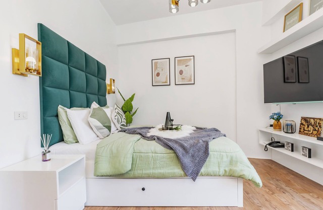 Jolenia by J&J (Near Airport | Pool| WiFi)