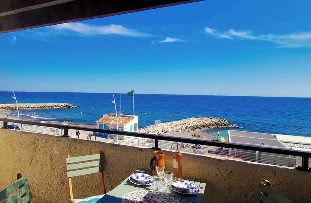 Joli Appartementclimatisé en Front de mer Avec Terrasse
