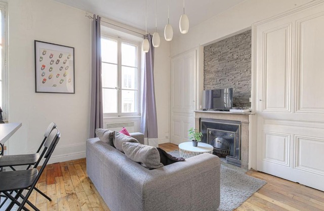 Joli studio fonctionnel, 2 personnes, Charpennes