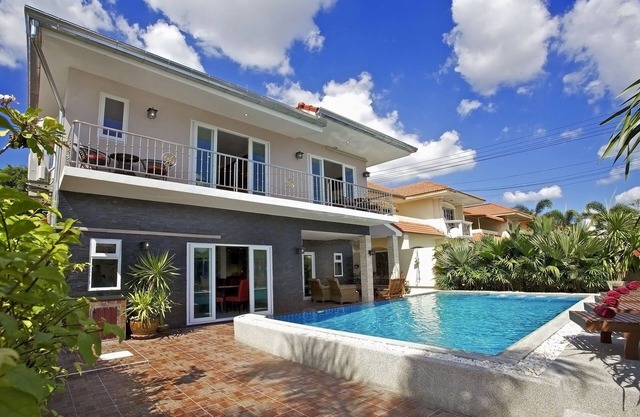 Jomtien Pool Villa 7 Bedrooms