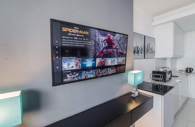 Joseph's Place @ Avenir Condo w/NETFLIX