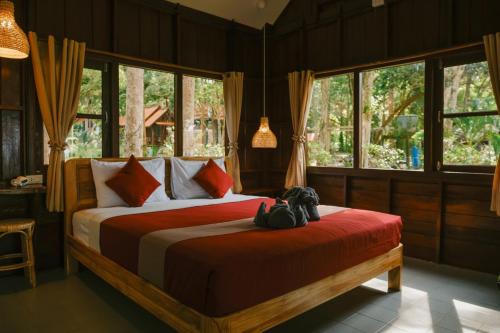 JOY Bungalow Resort and Restaurant
