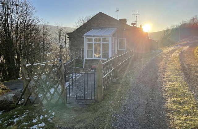 Joyces Cottage, 2 Brown Hill