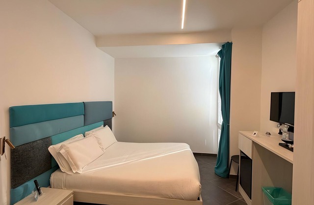 'Joyfül Accomodation Camera P' with Wi-Fi and Air Conditioning