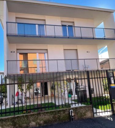 Joys House