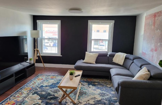 JstLikeHome - Old Ottawa Suite & Guesthouse