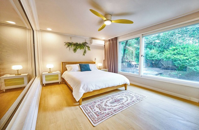 JT Tailored Service Home near Hyehwa Station