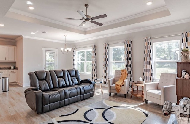 Jude Way~Spacious family friendly home