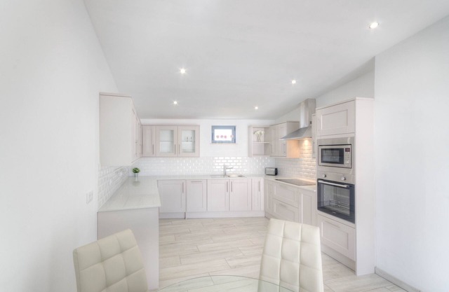 JULY SPECIAL OFFER Modern 2 bedroomed portuguese house
