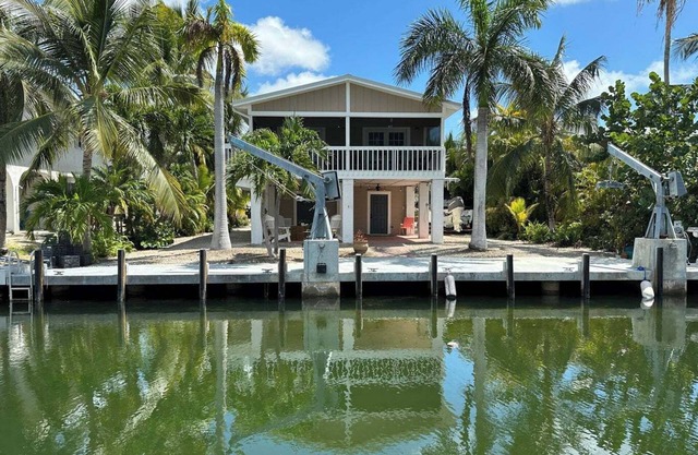 JUNE-AUG 2025 DISCOUNT! - 2 Bedroom FL Keys Canal Home - Great Boating Access!
