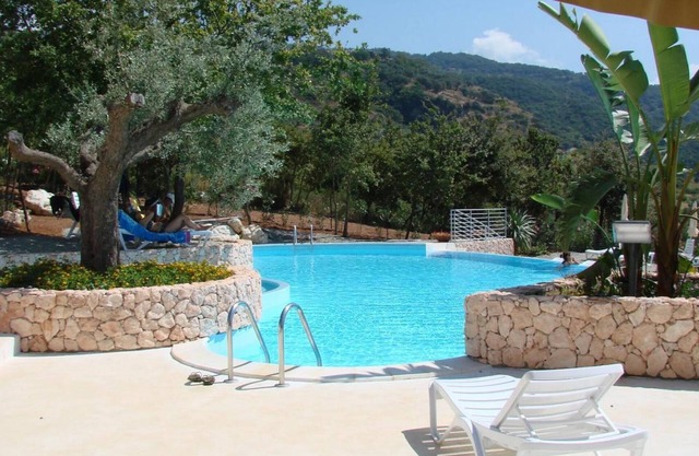 June & July 20% discount min 7 nights - Views Luxurious Pool - Families/Couple