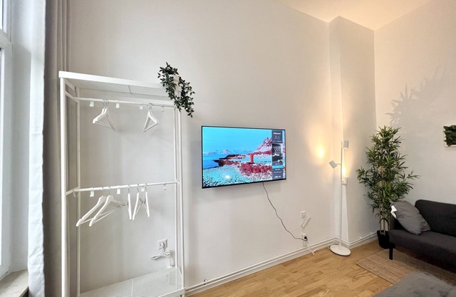 Jungle Retreat Apartment in Bremen neighborhood