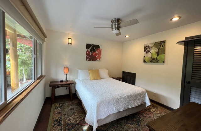Jungle view bedroom with private entrance,outdoor private Bali style bathroom