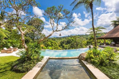 Jungle Villa! Breath-taking views & near Ubud!