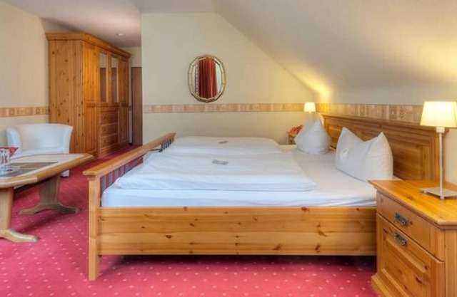 Junior Suite, shower or bath / WC, 1 bedroom - Hotel Am Schwanenweiher