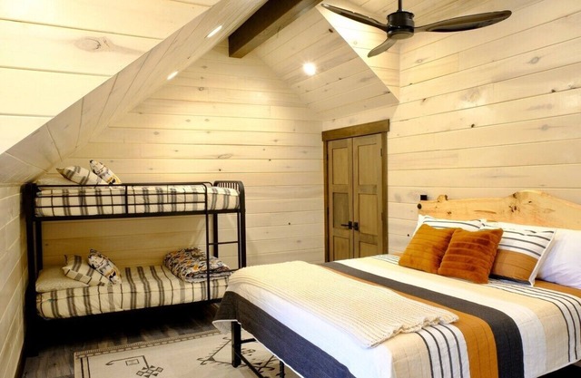 Juniper Ridge Luxury Lodge Two-Bedroom Casita @ East Zion