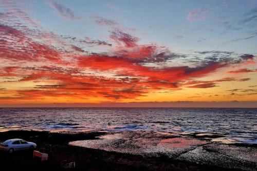 Junto al Mar 2