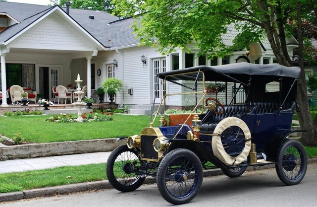 JUST BUILT - Guest Cottage with a complimentary ride in a 1911 Model T Ford