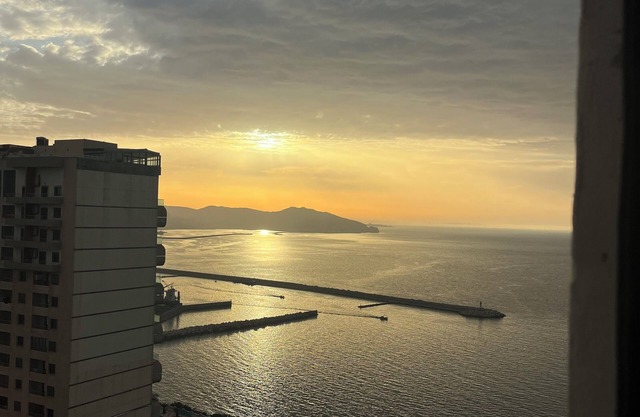 Just like home in Oran, with an exceptional sea view to boot!