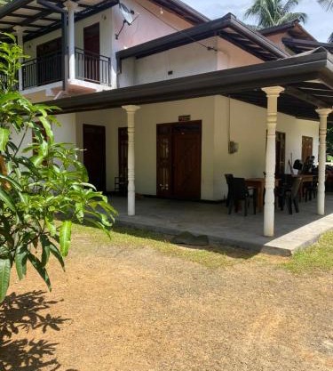 Just Now Inn Sinharaja