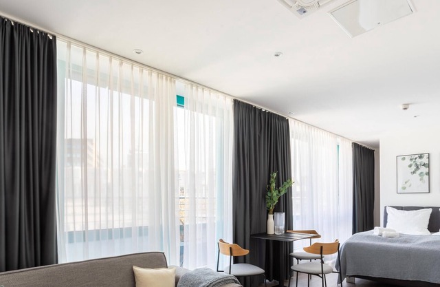 Köln Friesenplatz | Suite XL + Balcony (LT)