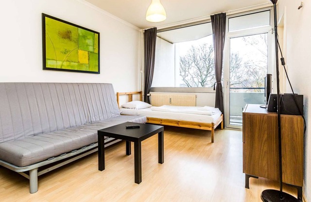 K03 Fitter's apartment near Cologne exhibition center with balcony and free WiFi