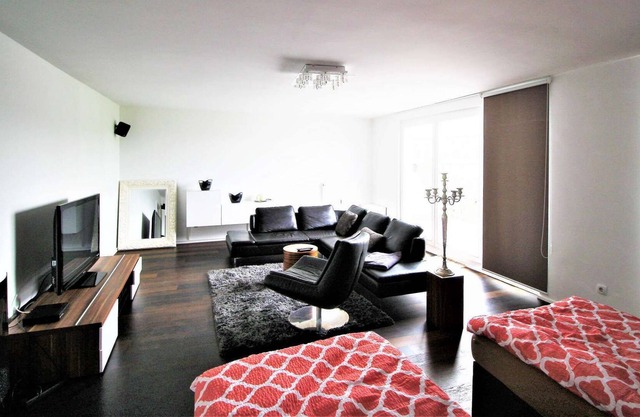 K51 large penthouse apartment at Friesenplatz in Cologne with balcony and free WiFi