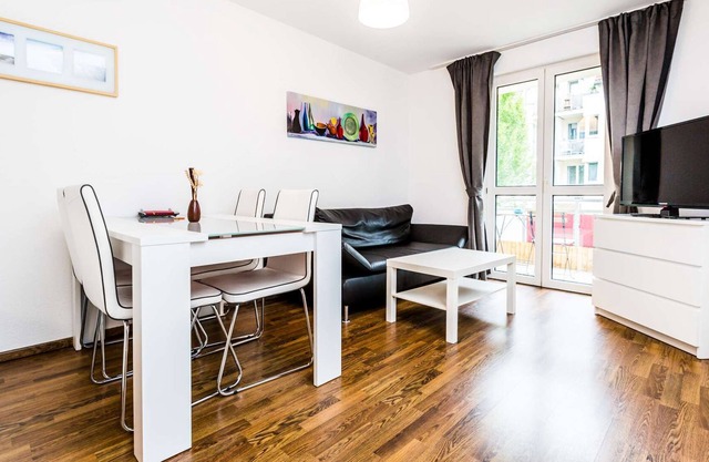 K72 holiday apartment with balcony and free W-LAN in Cologne Höhenberg