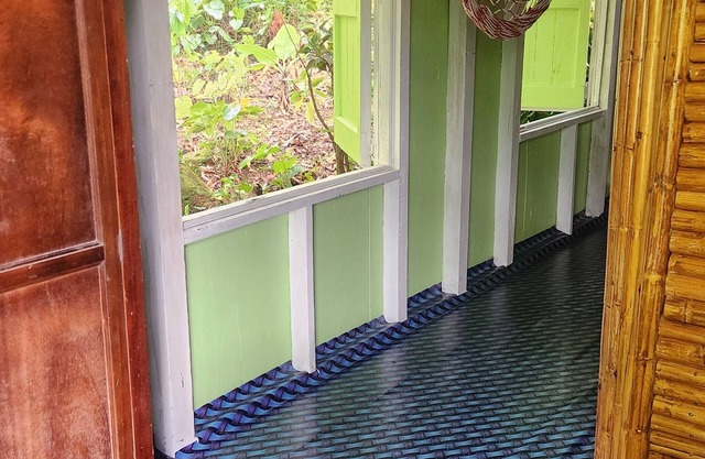 Kai Zaza is a 2-bedroom, 2-bath house in tranquil Wotten Waven with WiFi