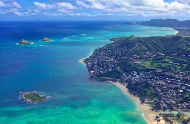 Kailua 2 Bedroom, 2 Bath Private Unit - 15 Minute Walk to Beach