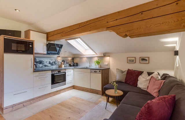 Kaiserblick vacation apartment, 50 m², south-facing balcony with mountain view and two bedrooms