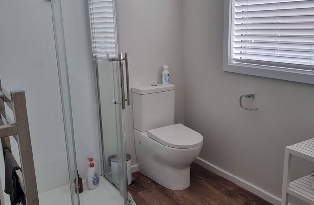Kaituna Villa close to beaches, vineyards and 3km to town centre