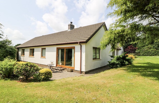 KALA, pet friendly, with open fire in Spittal
