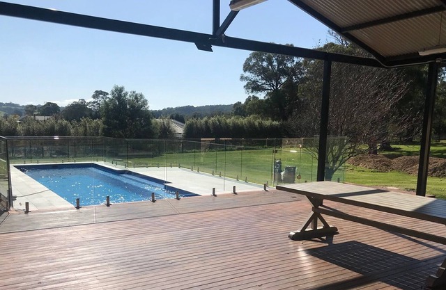 Kalamunda Estate: Stunning Outdoor Pool with BBQ Deck