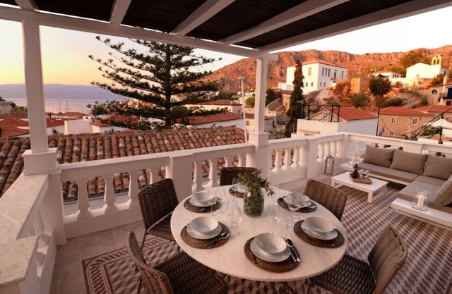 Kalon Villa -The Heart of Hydra