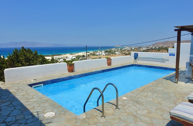 Kamari Villa-H With Private Pool