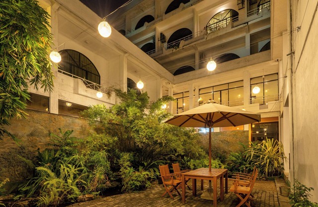 Kandyan Reach Hotel